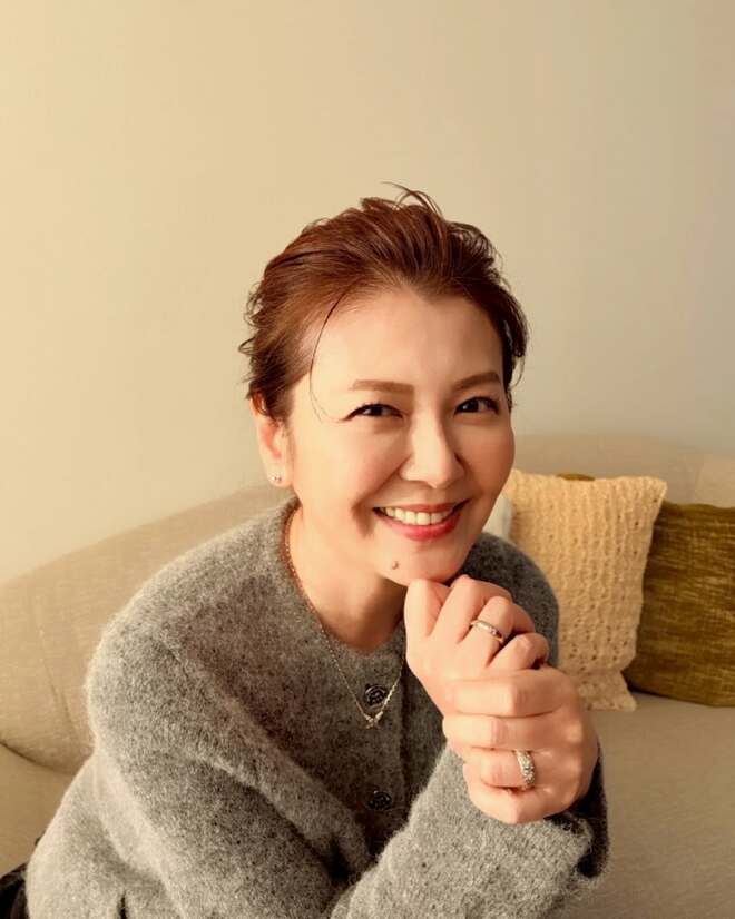 南野陽子・59歳、ヒゲ面の“THE ALFEEなりきり”に「こういうキャラ!?」「やりすぎ」反響　おちゃめ一面が全開の画像
