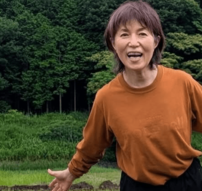 「少し痩せた？」磯野貴理子、ハツラツ笑顔の“山ガール姿”に反響「いつまでも若々しく素敵」