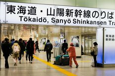 「イラッとする新幹線マナー」ランキング、"ゴミの放置"よりも「関わりたくない」のは【第4位以下】