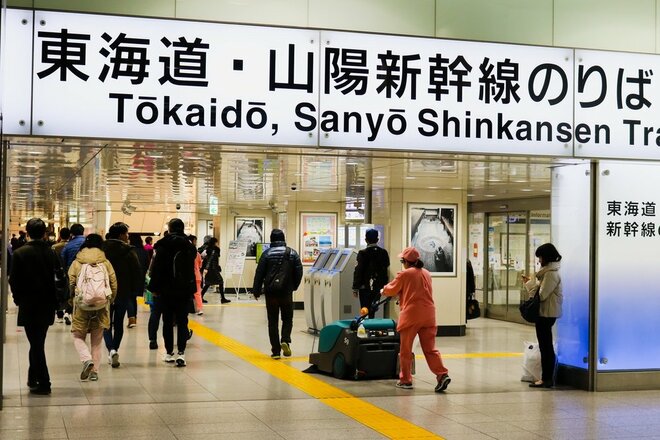 「イラッとする新幹線マナー」ランキング、"ゴミの放置"よりも「関わりたくない」のは【第4位以下】の画像