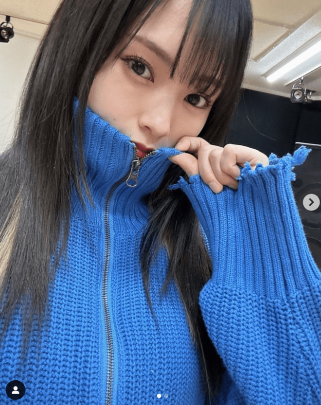 「ウエスト細すぎぃぃ!!」山本彩“素肌チラ見せ”全身デニムコーデがおしゃれ「腹チラしてますやん」「彩ちゃんのスタイルほんと憧れる」の画像