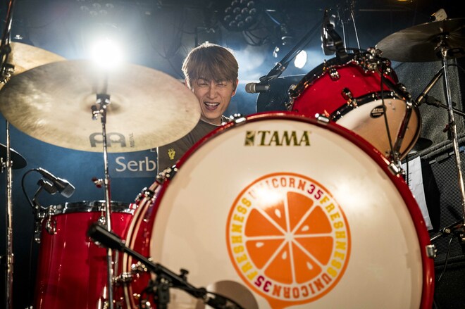 電大のライブツアー「ありがとう！１０周年！」＆「ようこそ！１１周年！」より（撮影：土田紘）（2/5）