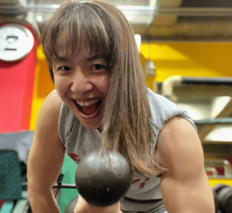「めっちゃ可愛い」45歳・浜口京子が印象激変!赤リップとイルミ映える“爆盛れ自撮り”公開