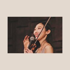 羽生結弦の元妻・末延麻裕子さん、“スタイル抜群”ウエストチラ見せピタピタドレス姿でまばゆいオーラ全開