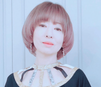 「痩せた」松雪泰子、50歳とは思えぬ“透明感あふれる美肌”で『美ST』表紙に降臨！妖艶な表情に「いつまでも美しい」「ずーっと綺麗でカッコイイ」の声