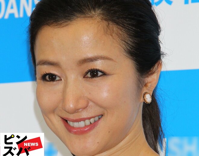 「笑顔がみれて嬉しい」休業中の鈴木京香、びっくり激変姿でパリコレ降臨！女優オーラ健在で喜びの声の画像