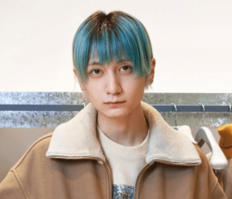 「美し過ぎて怖い」イエモン吉井和哉の息子・吉井添“濡れ肌姿の入浴喫煙ショット”にうっとり「めっちゃ色気ある！」「なんて神々しい」