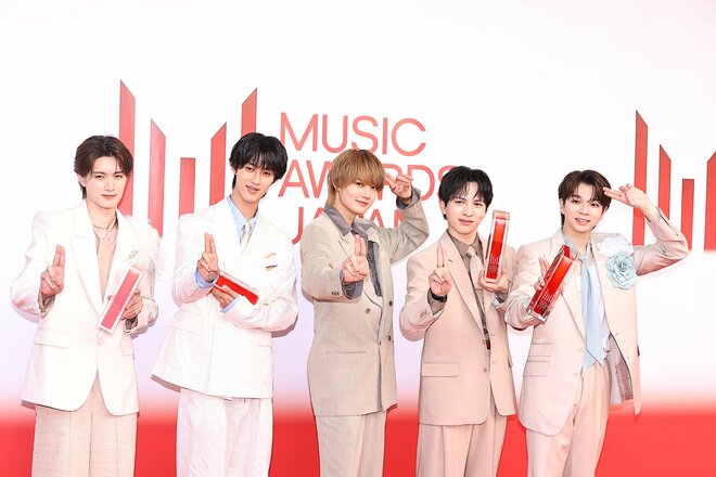 M！LKを巡りテレビ界で大争奪戦　初のGP帯冠番組で際立つ“広い世代人気”と「一歩優位」日テレ・TBSの動向の画像