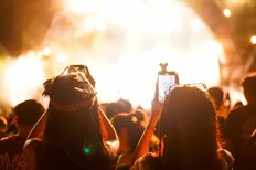 「現役アイドルの結婚」について10～20代の若者の本音調査「アイドルである前に一人の人」【賛成派ほか】