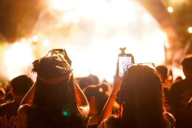「現役アイドルの結婚」について10～20代の若者の本音調査「アイドルである前に一人の人」【賛成派ほか】の画像