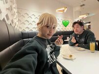 「めちゃ若い」近影が話題の高橋愛＆あべこうじ、11回目の結婚記念日ショット公開　“11歳差”おしどり夫婦が沸騰