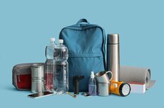 災害の備えはキャンプ道具で…防災リュック要らずの「フェーズフリー」が相次ぐ大地震で注目