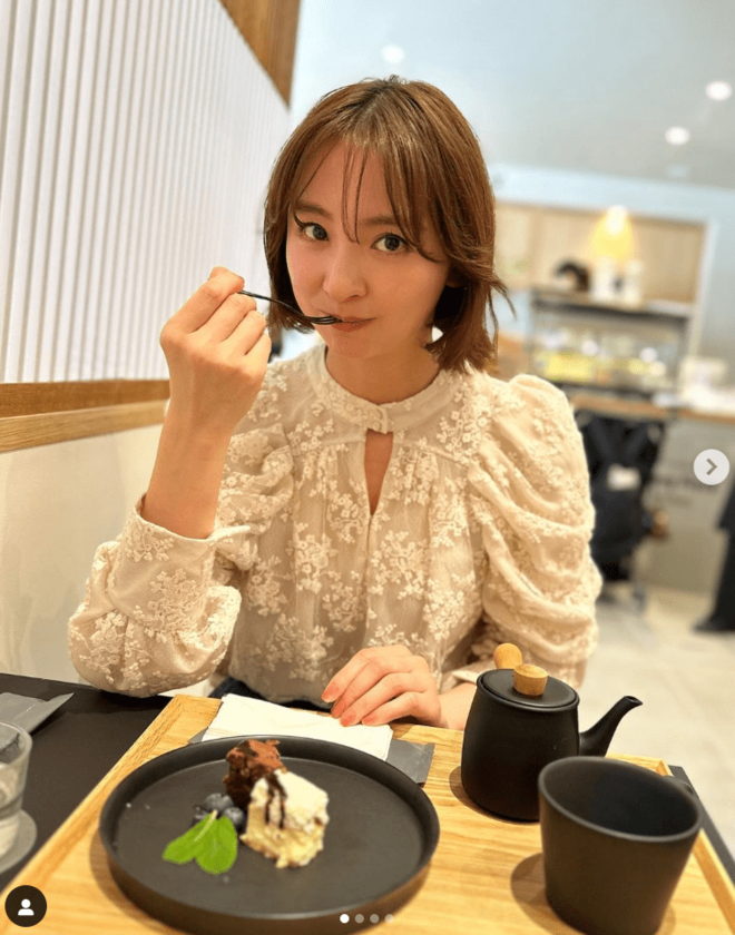 「ずるいよな〜」離婚成立の篠田麻里子、エアリー感あふれる“大人かわいいボブ”にヘアチェンジ！「可愛さの限界突破」の画像