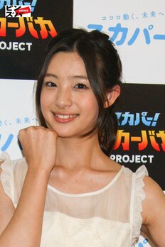 足立梨花の結婚の裏に妻夫木聡!!夫は『オレンジデイズ』を見てグループ結成!目黒蓮『silent』も“手話ドラマ”が大感動を与える「深い理由」