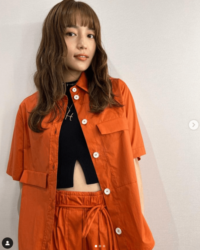 「スタイル抜群すぎる」川口春奈“かなり美脚”なデニムパンツ着こなし！圧巻ボディの『GINGER』オフショに「オンナも惚れる」「天使ですか︎」の声の画像