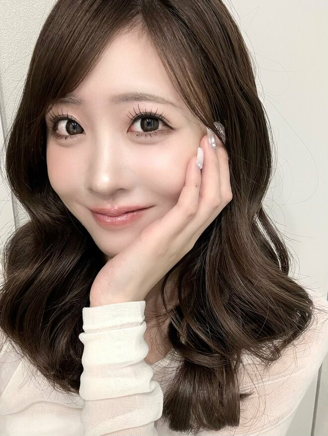 「芸能界夢ある」FRUITS ZIPPER櫻井優衣の“85万円超え”高級バッグに驚愕の声…オンオフのギャップに反響の画像