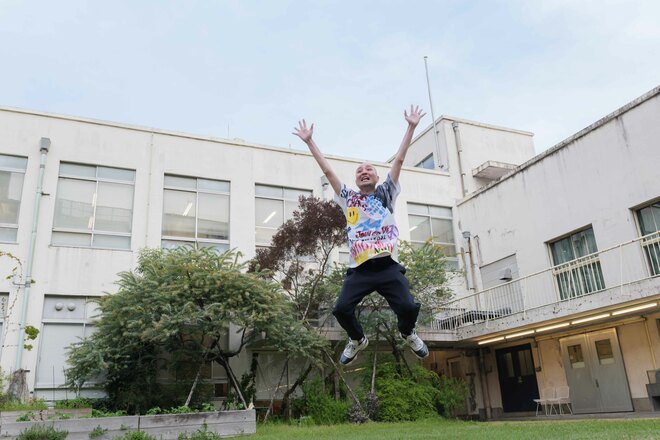 スリムクラブ内間政成　撮影：白木淳也（4/5）