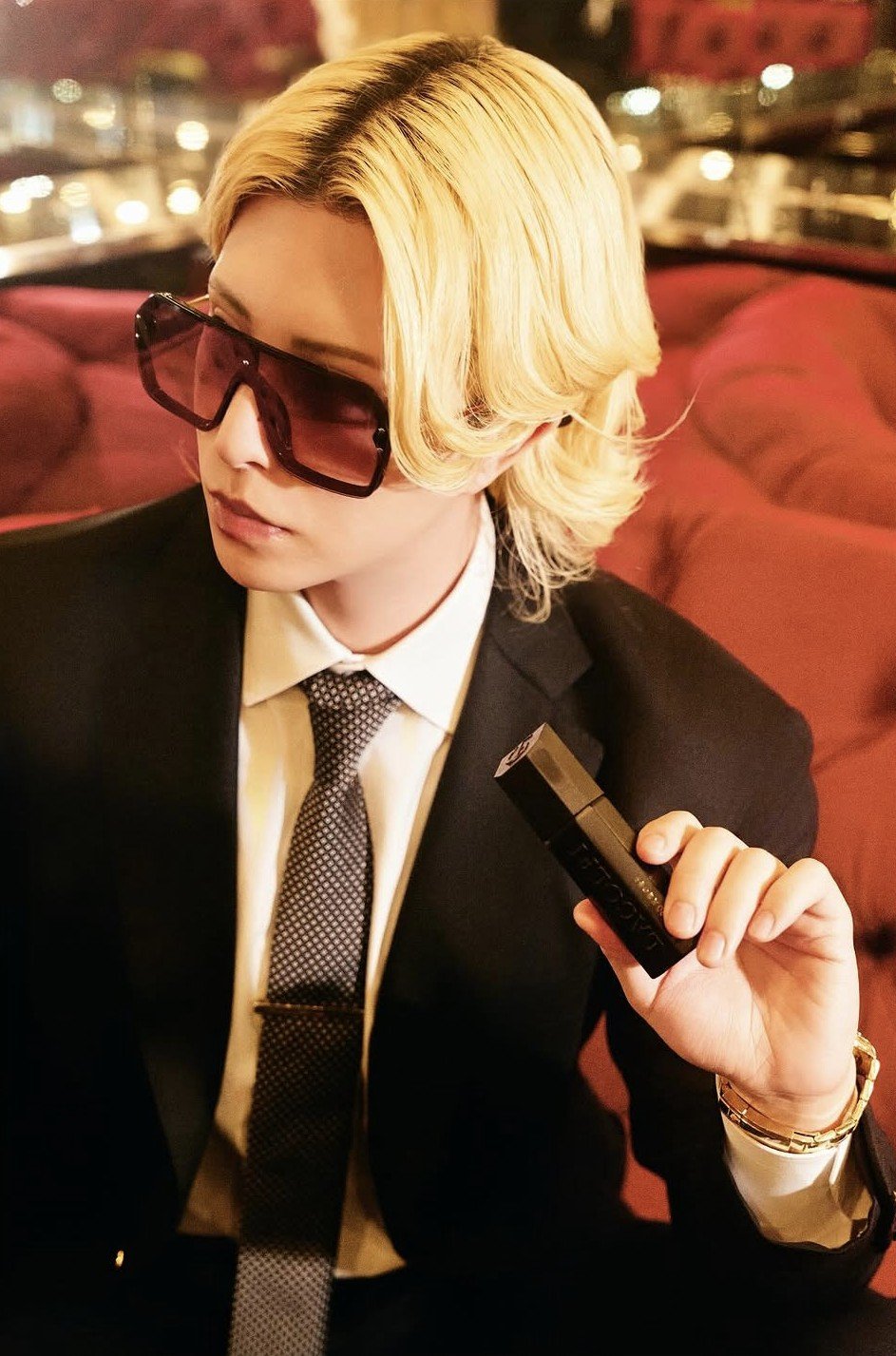 ローランド 本名