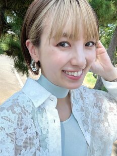 「息子っち、パパそっくり」南明奈、3歳息子のキュートな後ろ姿に反響　よゐこ・濱口優の誕生日でお泊まりディズニーへ