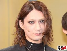 「おめめキョロキョロ」神田沙也加さんの元夫・村田充、“一人ディズニー”満喫 「昔、姫と…」過去には神田さんとデートも