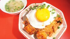 【大阪・桜川】話題沸騰の人気店で味わう“豚キムチ炒飯”　「みんなの炒飯パラダイス」の人気ナンバーワンの一皿