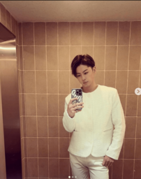 「おめめクリクリ」元ジャニーズ・高橋直気、40歳の“顔面不変ぶり”がすごい！全身白コーデのランウェイショットに「かっこよすぎ」