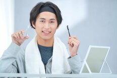 スノ・渡辺翔太も公言“ヒゲ脱毛”ツルツル肌、メイクは必須？10～30代女子は【美容男子についてどう思ってる？】