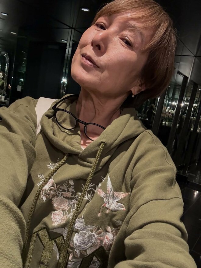 桃井かおり「いっぱいの大根おろし顔に乗せて」サンマの“斬新すぎる盛り付け”にツッコミ「やっぱ世間の常識…」の画像