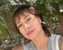 佐田真由美46歳“ジャージにトップスイン”の逆立ちショットの本気度がすごい！