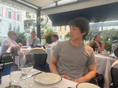坂口健太郎、イタリアでの自然体姿が「ミラノの街が似合いすぎてて」トレンド入り沸騰　秋には大型作品主演