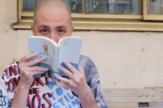 スリムクラブ内間が激白「8月から寒い家・怖いカラスに救われた日・鶴瓶師匠の生き方」！大切なのは「自分の気持ちに正直に、楽しいことを無理せずに軽くやる」【初の著書インタビュー】(#2）