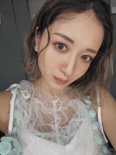 産後1か月のみちょぱ、“ヤンキー座り”で赤ちゃんを抱っこする姿に反響「すっかりママの顔」「かっけーな」