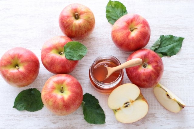 はちみつ、リンゴ、チーズ、定番より人気ちょい足しは？ 10～30代男女が選ぶ「カレーの“隠し味”」【第4位以下】の画像