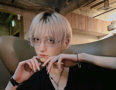 「お御足が細い」イエモン吉井和哉の息子・吉井添、そばかすメイク＆白まつ毛の短パン姿に「異次元の美しさ…」の声