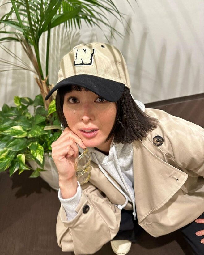 「新鮮じゃない!?」清野菜名、レアなミニ丈スカート姿で太ももチラり「アイドルみたいでかわいい」の声の画像