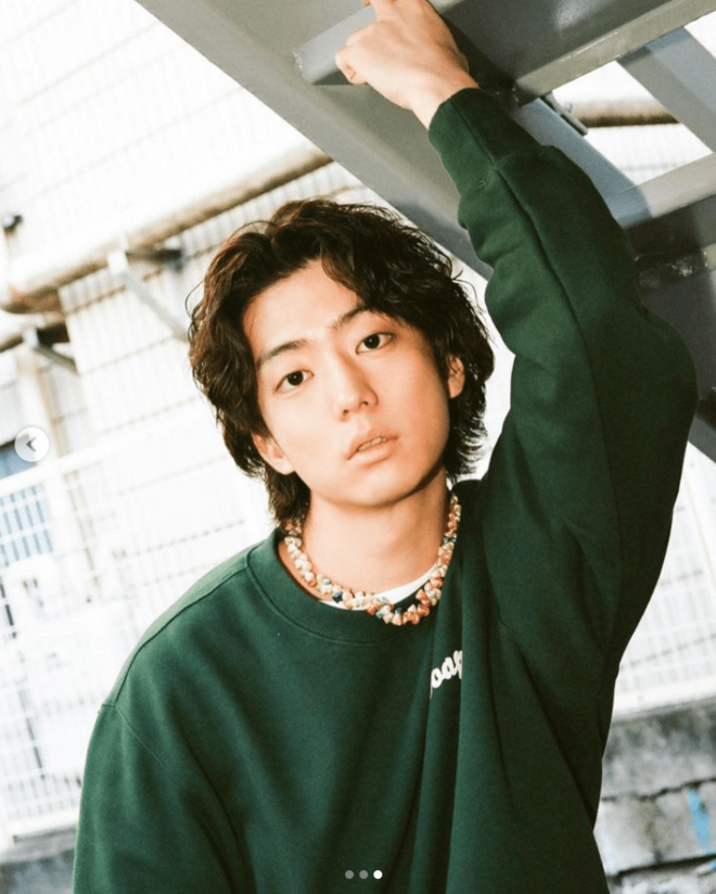 「お二人ともワイルド〜」伊藤健太郎“激シブおとうさん”とのダンディ2ショットに反響「半端なくかっこいい」「ドキドキです」の声の画像