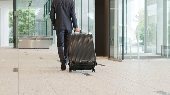 ビジホ高騰で“出張難民”が悲鳴「1泊1万円じゃ無理…」　専門家が明かすホテル代の意外な実情の画像