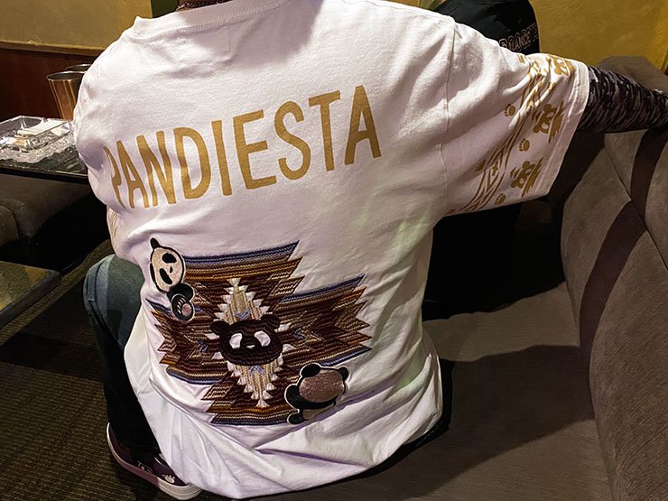 パンダの服装で取材現場に現れたトミオ氏 ※撮影／編集部