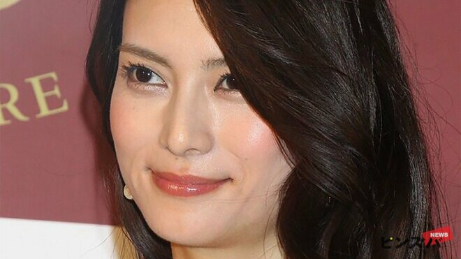 柴咲コウ、誕生日に公開の幼少期写真に大反響「お母さん超美人」　19歳で母と別れ…変化を語った過去もの画像