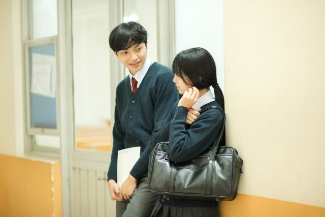 スマホ代に物価上昇も直撃！40～50代男女「妥当だと思う高校生の１か月のお小遣い額」【トップ3】の画像