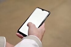 「直接だと恥ずかしい」LINEなどSNS派を引き離したのは？10～20代「好きな人への告白方法」【トップ5】