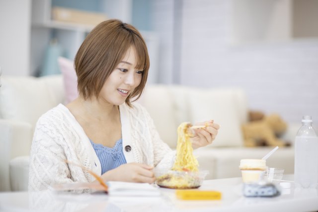 ダイエットにも効果あり…コンビニチェーン自慢の冷やし麺 「効能」と「栄養バランスアップ」のちょい足し食材！の画像