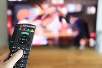 人気企画多数の『めちゃイケ』、「レギュラーが豪華」「タモリのゆるい司会が最高」だった『いいとも！』を抑えての意外なトップは!? 今こそ「復活してほしいバラエティ番組」トップ3【ランキング】