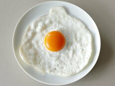 免疫力UP、質の良い睡眠、二日酔い対策…etc.　完全栄養食品「卵」を食べれば元気になる