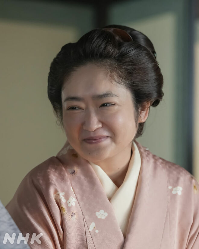 『ばけばけ』44歳誕生日・池脇千鶴、『あんぱん』超え高視聴率を支える母の超自然体　お墓・パイナップル・「抱きたいでしょ！」視聴者爆笑の3場面の画像