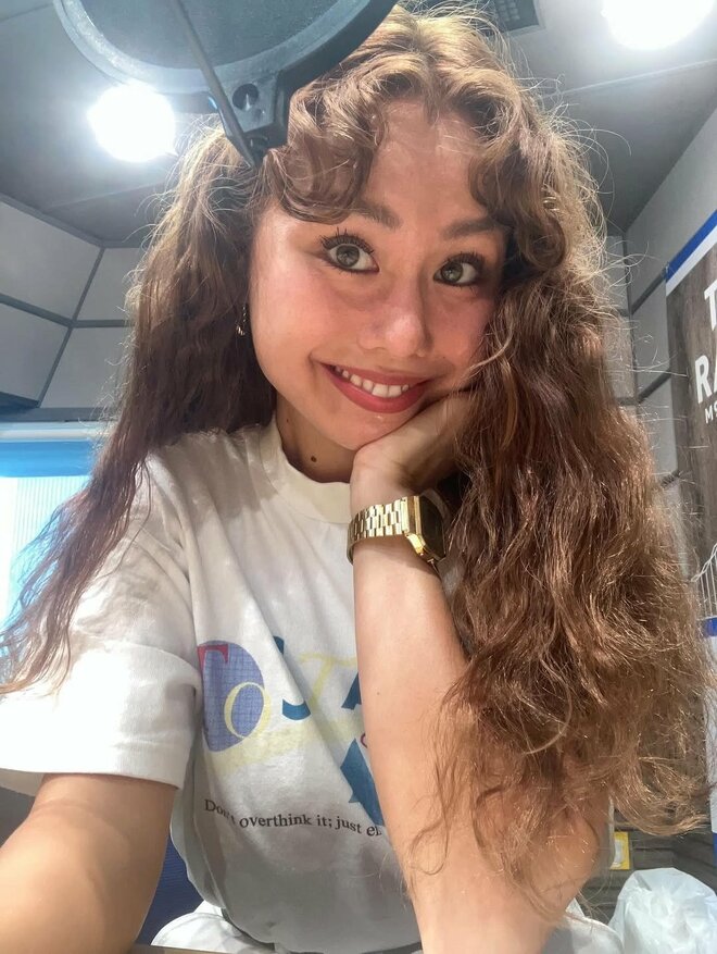 「後ろ姿めっちゃりゅうちぇる」peco、7歳になった“艶やかロングヘア”の息子を肩車する姿に反響の画像