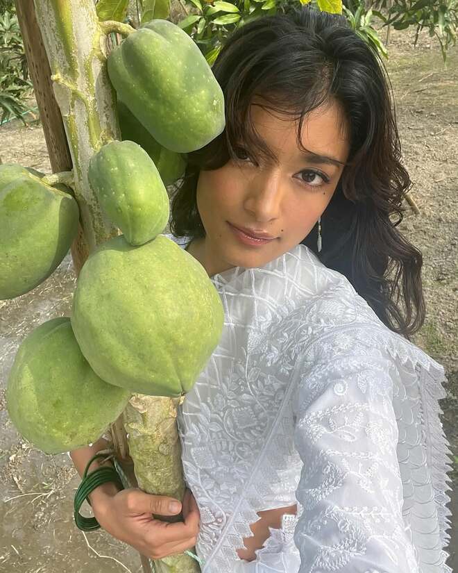 ローラ "農業を学ぶ"宣言に「遊びですな」の声も…故郷・新潟の農家が明かした"本気度"「汗だくで真摯に取り組まれていた」の画像