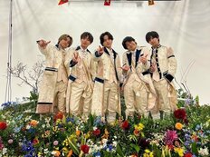 キンプリ、ベストアルバム初週120万枚!!渋谷駅広告撤去…SMAP＆嵐に並ぶ「スーパーグループ」の証明「5つの規格外伝説」！