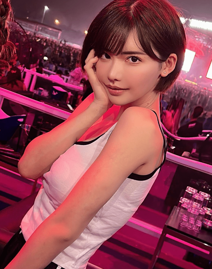 深田えいみの顔が生み出すエロス