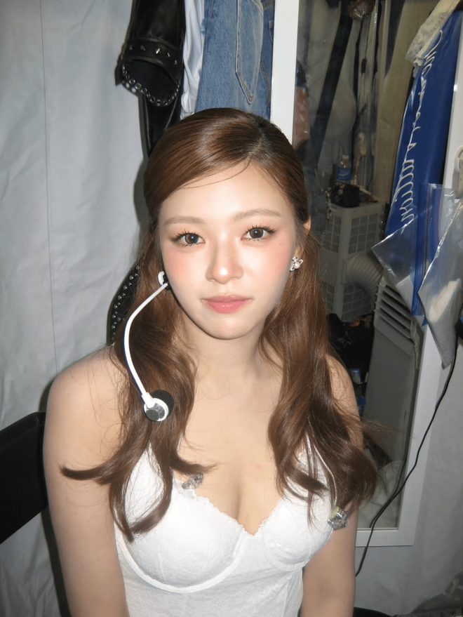 TWICEジョンヨン、JYP退所発表後初投稿でカモシカ級美脚披露「スタイル異次元」しっとり大人ビジュで美人度マシマシの画像